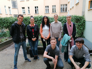 Grüne informieren sich in der Ev. Schule Neukölln über Bfd