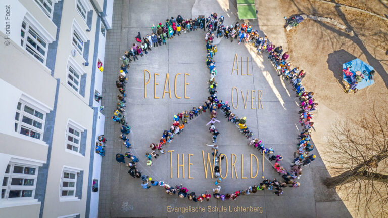 Evangelische Schule Lichtenberg sammelt Sachspenden für die Ukraine-Flüchtlinge