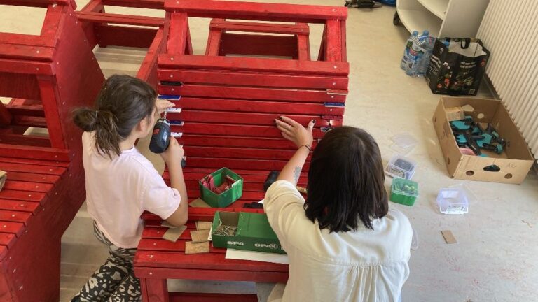 Möbelbauprojekt in der Evangelischen Grundschule Zehlendorf