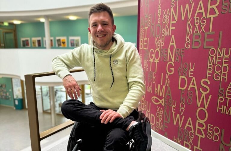 ZDF sendet Dokumentation über Schönefelder Lehrer im Rollstuhl